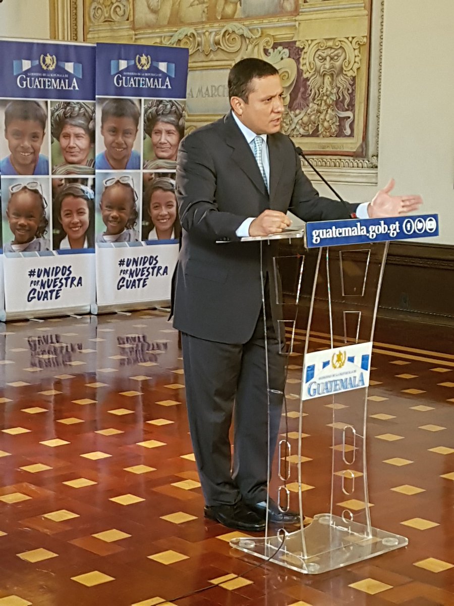 MinexGt's tweet photo. Nuestra Cónsul en #McAllen confirma un fallecido guatemalteco de 20 años en caso #SanAntonioTx, el connacional será repatriado por el Minex https://t.co/OywM3eGHlc