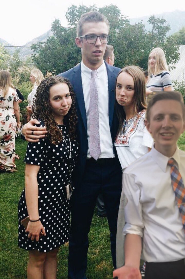 joshdickerson32's tweet image. actually i was part of this inside joke too smh