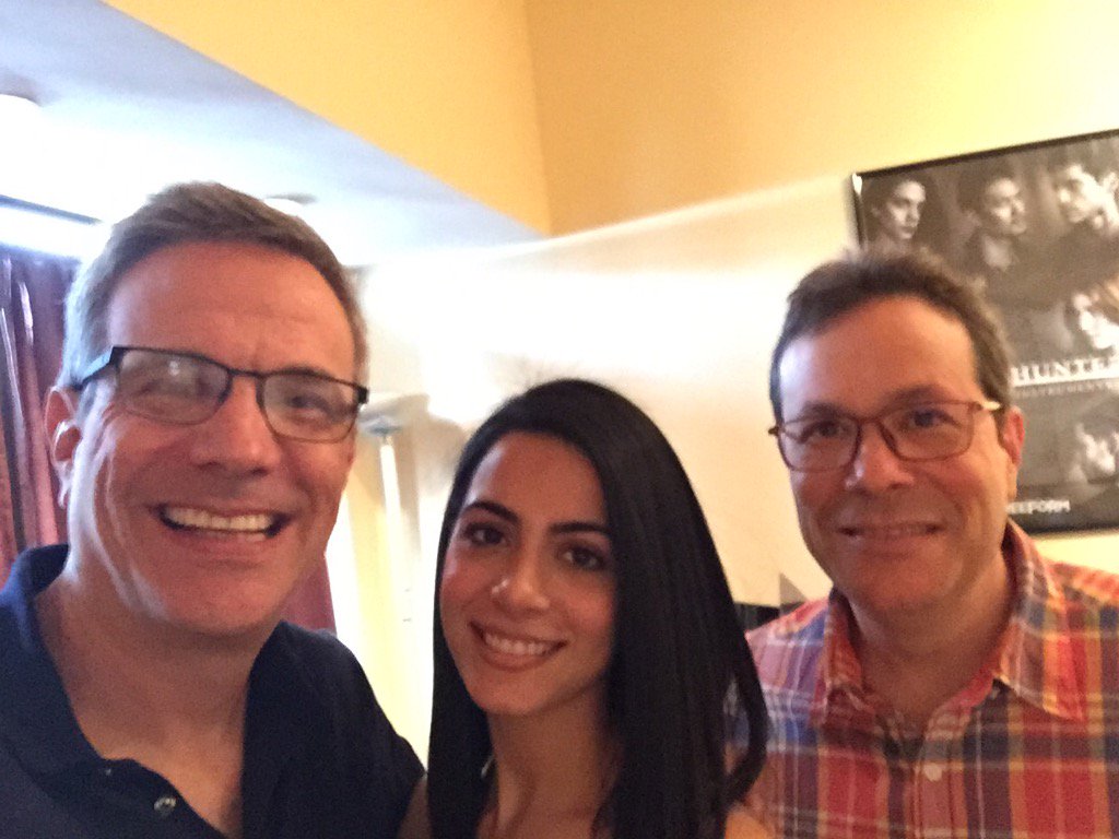 McToubiaUpdates's tweet photo. #EMERAUDE || "Guess who came to visit me &amp; @DSwim Thank you @EmeraudeToubia for your graciousness! #izzypower #shadowhunters"
via @toddzer1 https://t.co/HRmAqC8e6V