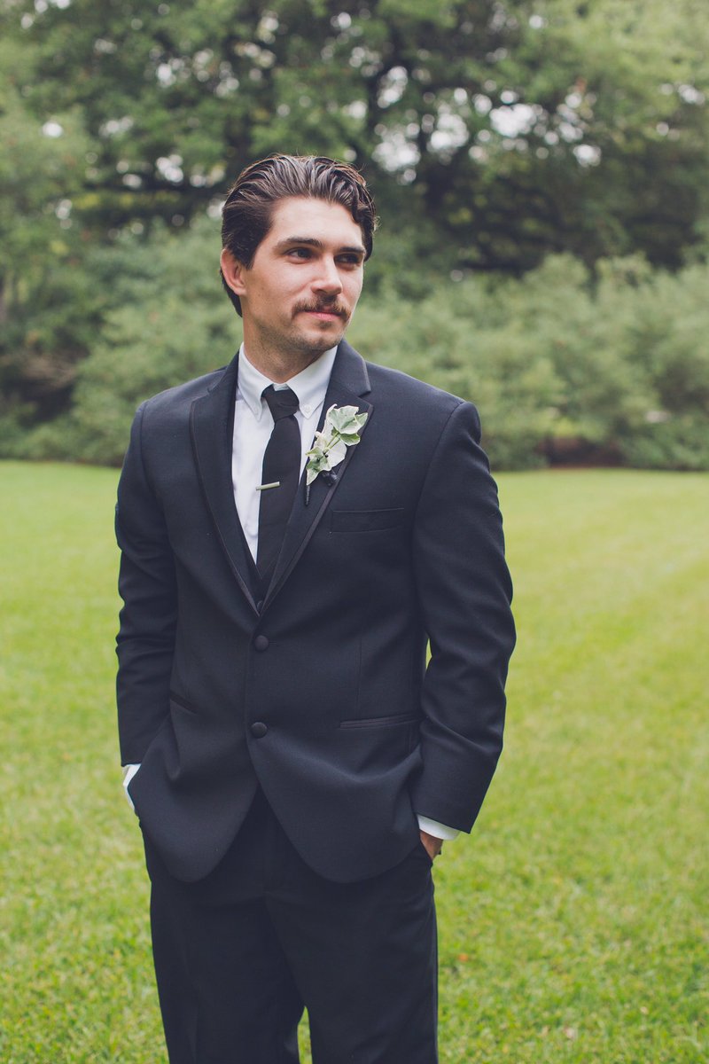 We don't only shoot portraits of the bride! 🤵🏻✨
#houstonweddingphotography #texasweddingphotography #weddingphotography #houstonwedding