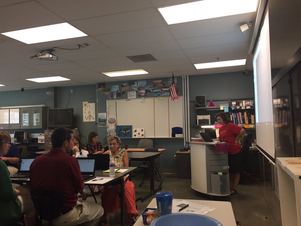 ORHS teachers are camping out with Canvas this afternoon. #gearingup <a href="/ORSchools/">Oak Ridge Schools</a>