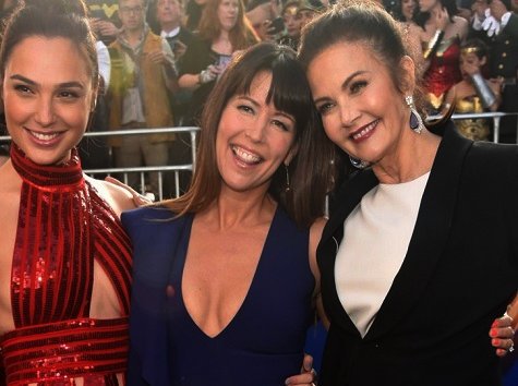 Director Patty Jenkins shares a birthday with original Wonder Woman actress Lynda Carter. Happy 45th & 65th ladies! 