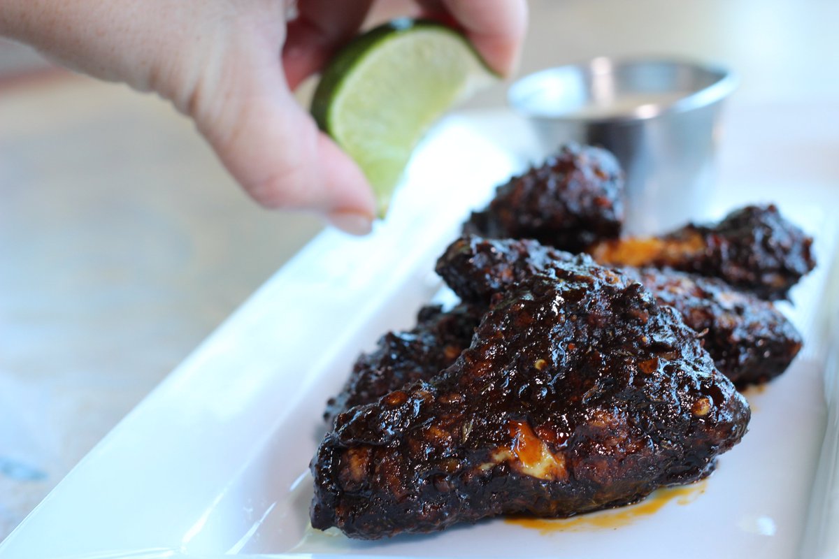 PorticoMonroe's tweet photo. Sticky Jerk Wings...yes please! #nipandnosh #happyhour #porticomonroe https://t.co/bnJlaSCyKa