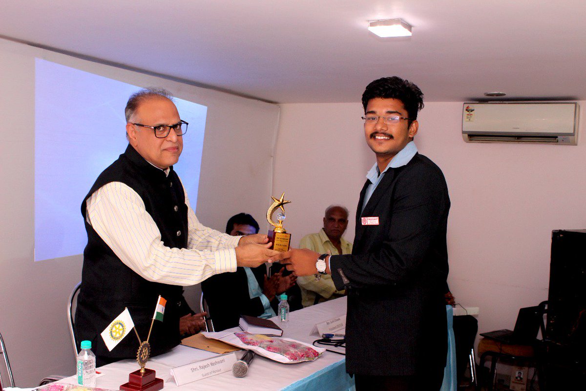 RCAZANKAR's tweet photo. CONGRATULATION RTR. Mit Vora FOR STAR ROTARACTOR OF THE YEAR 2016-17. @Rotary @RCAZANKAR @Rotaract3054 @mitvora369 https://t.co/SsdcHTI6nI