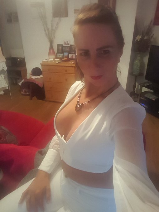 Evening boi'z hope your all hanging well! As the bottle says...xcite! The twins always do don't you agree