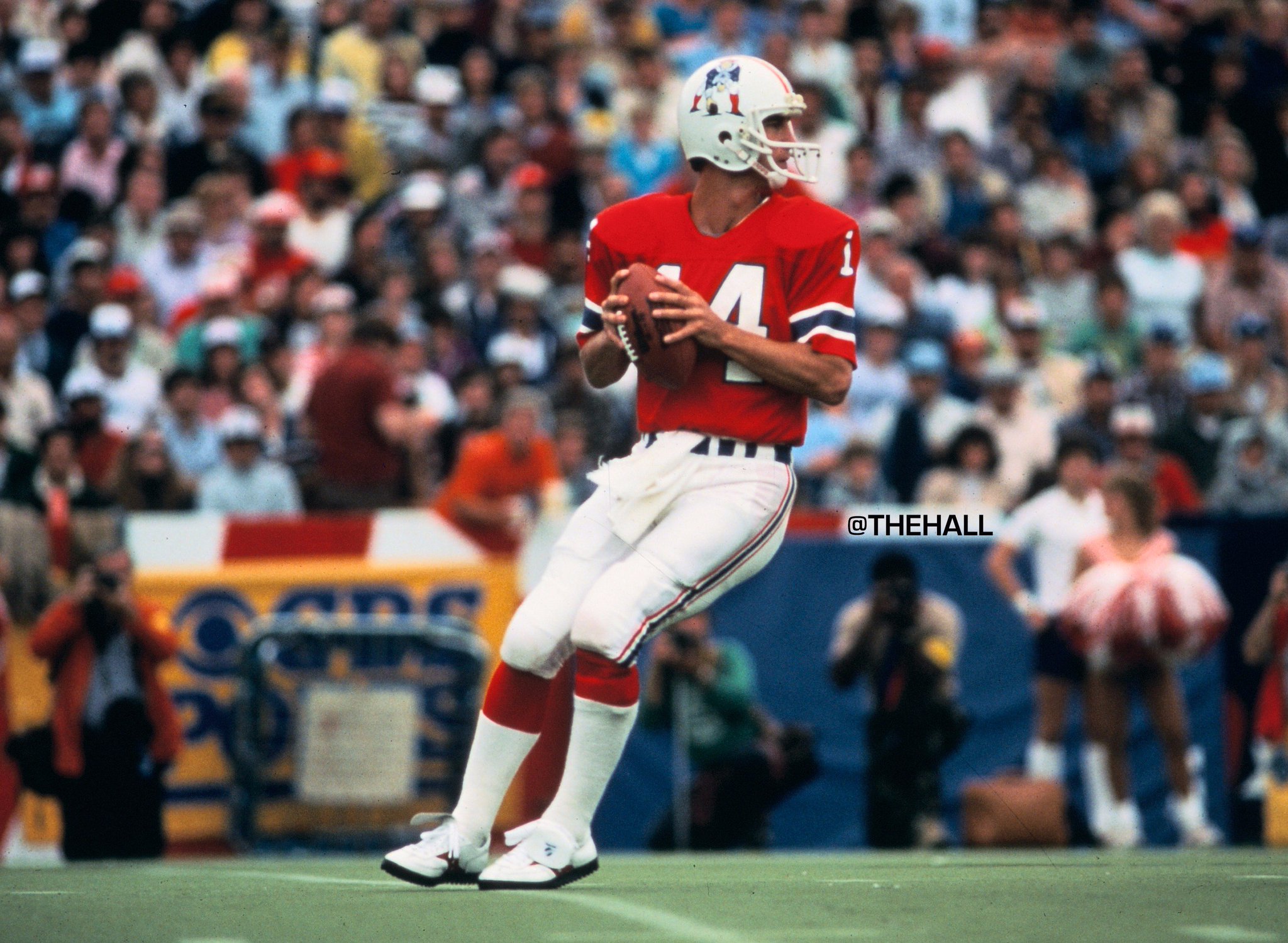 Happy Birthday, Steve!  to wish Hall of Famer Steve Grogan a Happy Birthday. 