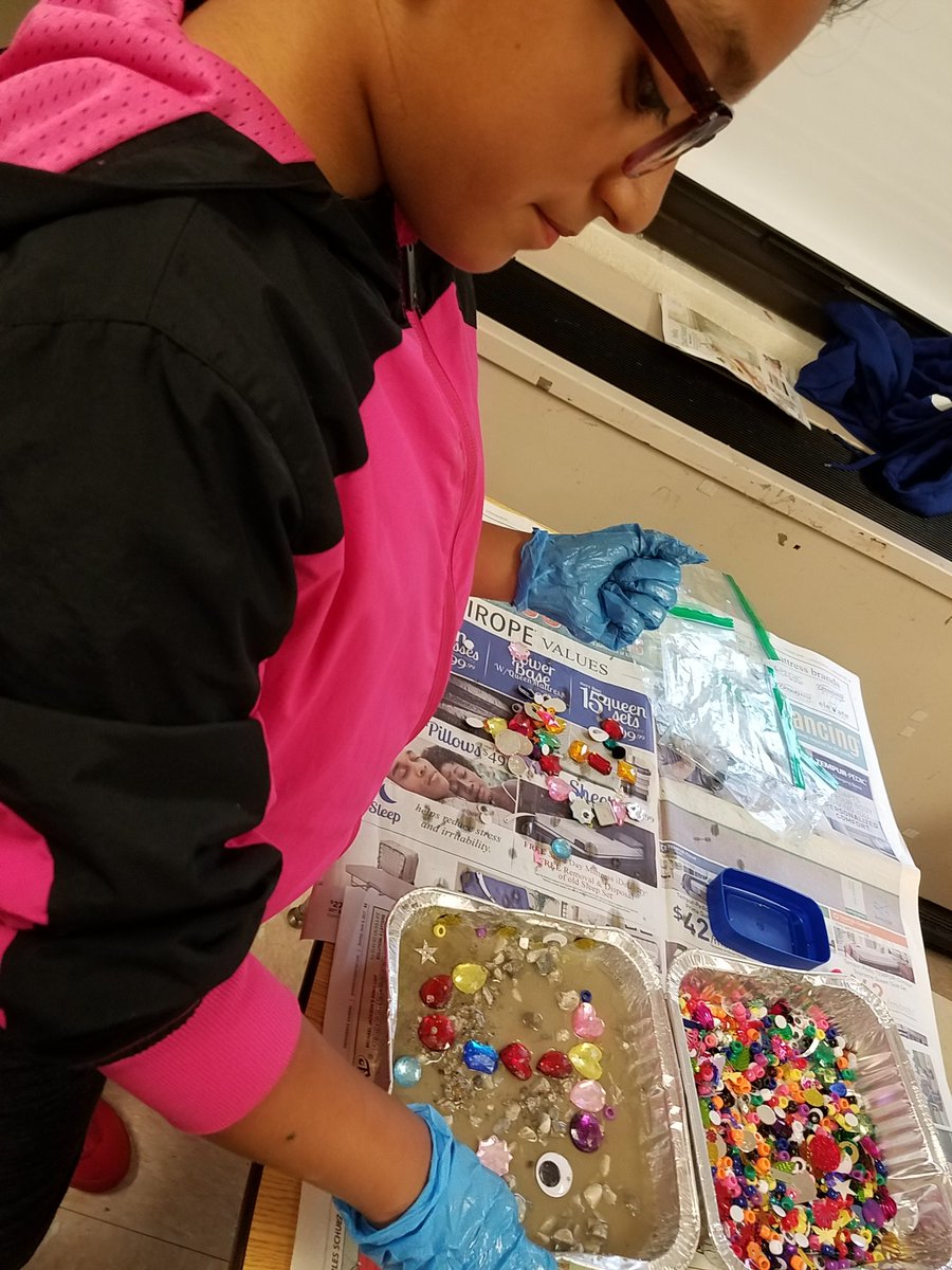 CDL_RI's tweet photo. Let me see your stepping stone! #CDLRI #steammpowered #parksandrecreation #summerlearning @CFSchoolsRI https://t.co/813zHbHgsI