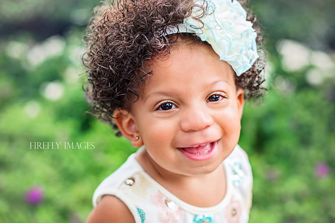 firefly_images's tweet photo. I've been photographing this sweet thing since she was in her mama's tummy! Happy second birthday, Olivia Grace. #fireflyimages #mixedbabies https://t.co/xqY5e3WriF