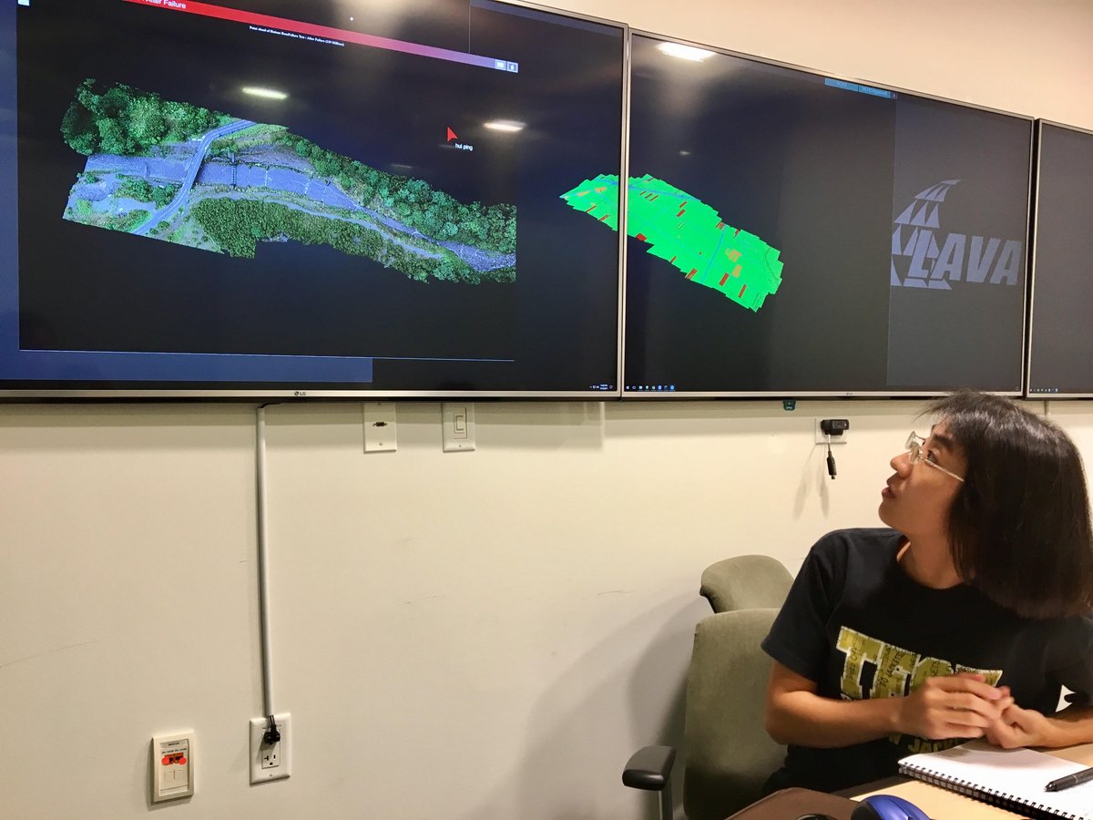 GlobalCENTRA's tweet photo. .@globalCENTRA postdoc Hui Ping Tsai demos Image-based Modeling of soil loss after dam failed #visualization #Potree #SAGE2 #pointcloud pt.1 https://t.co/IjSBrkKmvT