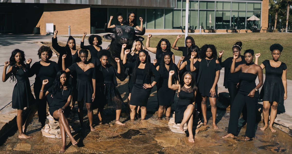 LoveStateOfMind's tweet photo. Repping our org through community service & black excellence #BSYOU โ๐ฝโ๐พโ๐ฟโจ https://t.co/iLUudMdahz