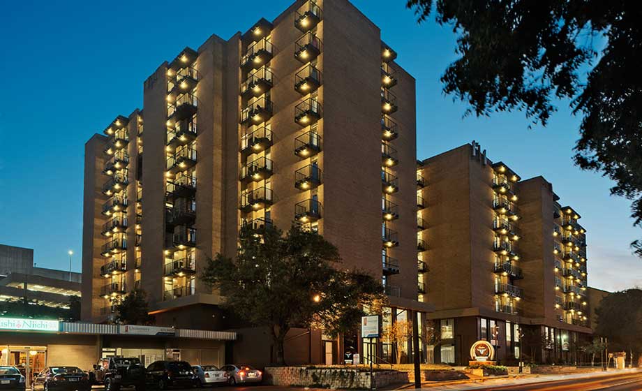 UTowersAustin's tweet photo. Come light up the city with us, you can find us at 801 W. 24th St. Austin, Texas! #UT21 #Hookem #Gonetotexas #ATX #UTAustin #UtowersAustin https://t.co/7KaIbacEZP