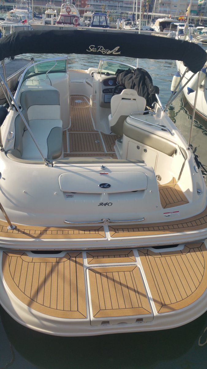 PermateekInt's tweet photo. This beautiful installation has been completed by our distributor @Sundec_nautica #Permateek #decking in Classic. https://t.co/VkW3Sa3OTs https://t.co/gEaoyqRhDU