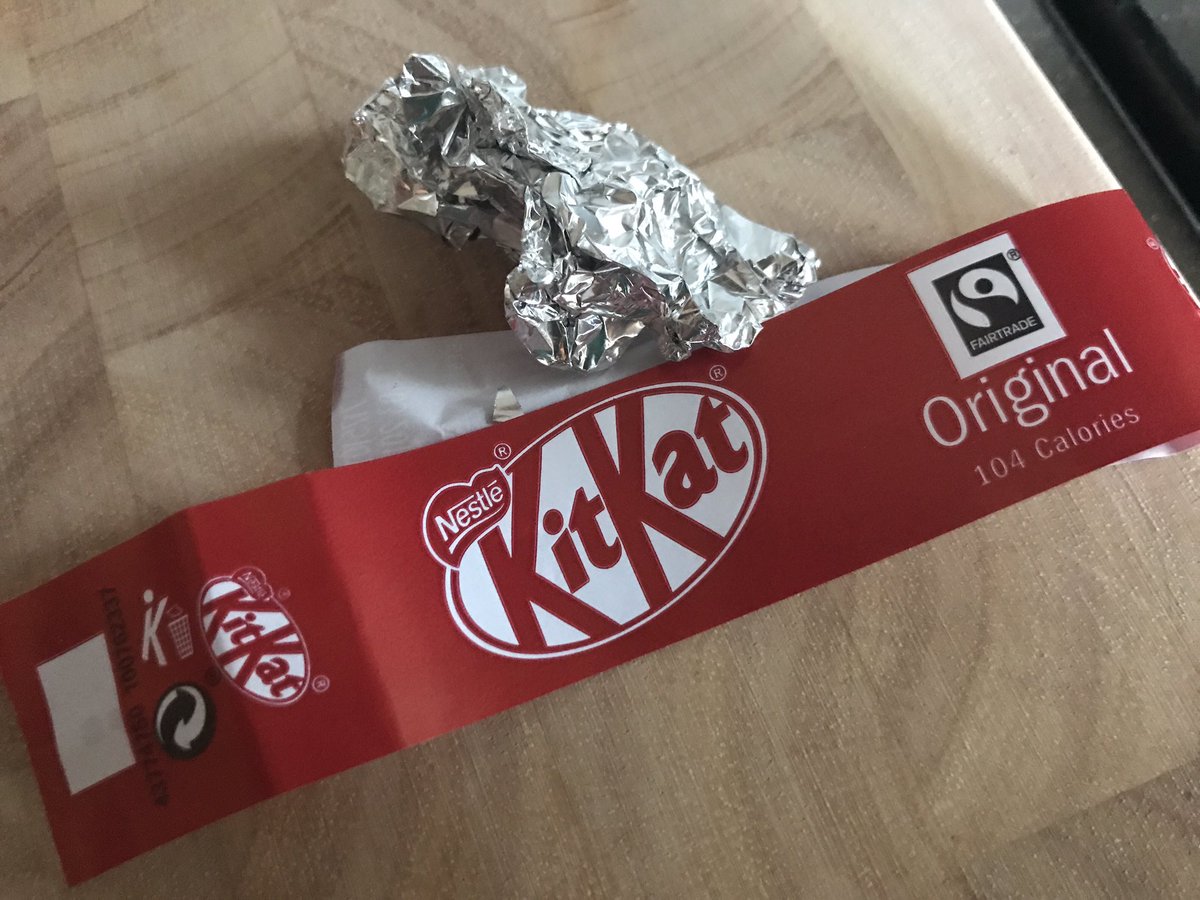SWfoodie2016's tweet photo. Oops! 🙈 5.5 syns added to today's tally! #slimmingworld #syns #chocoholic #sweettooth #slimmingworldmotivation https://t.co/qtShzUO20s