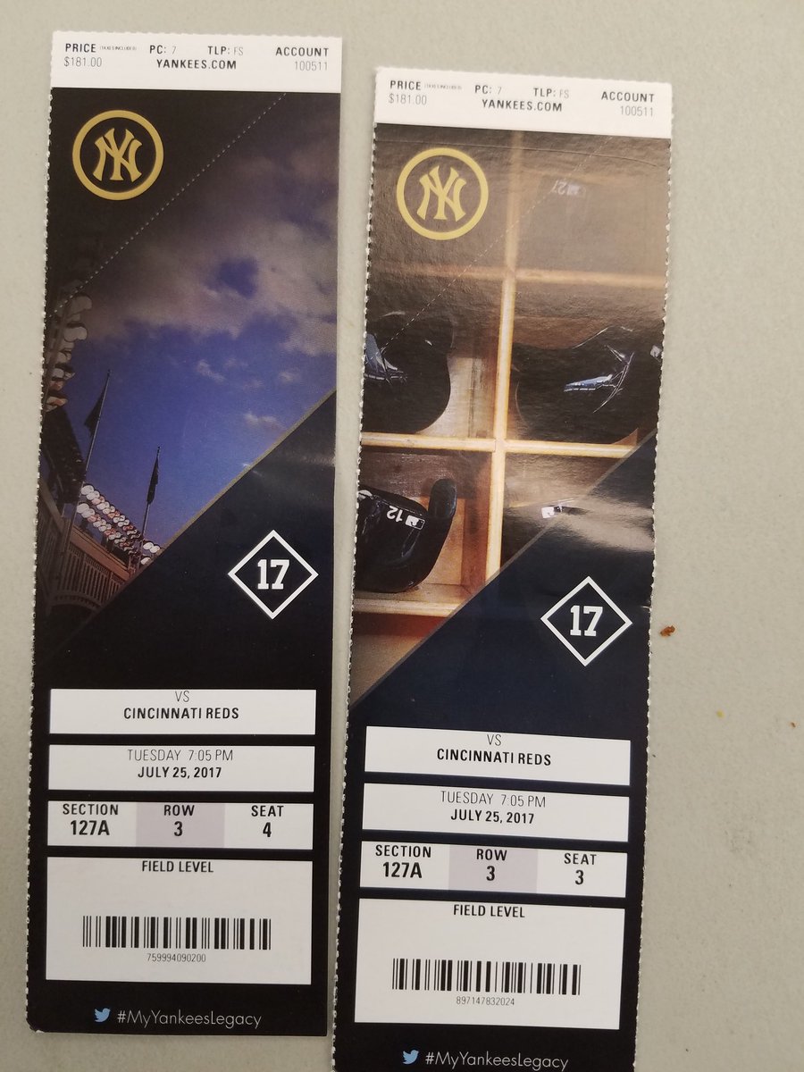 DTV flash contest winner Danny Nunez from Shirley #At&amp;tlife #yankees <a href="/KirkBailey17/">Kirk Bailey</a> <a href="/gonty_13/">Bryan Gonterman</a> <a href="/WinAnSell/">Jimmy Ansell</a> <a href="/LifeAtATT/">Life at AT&T</a>