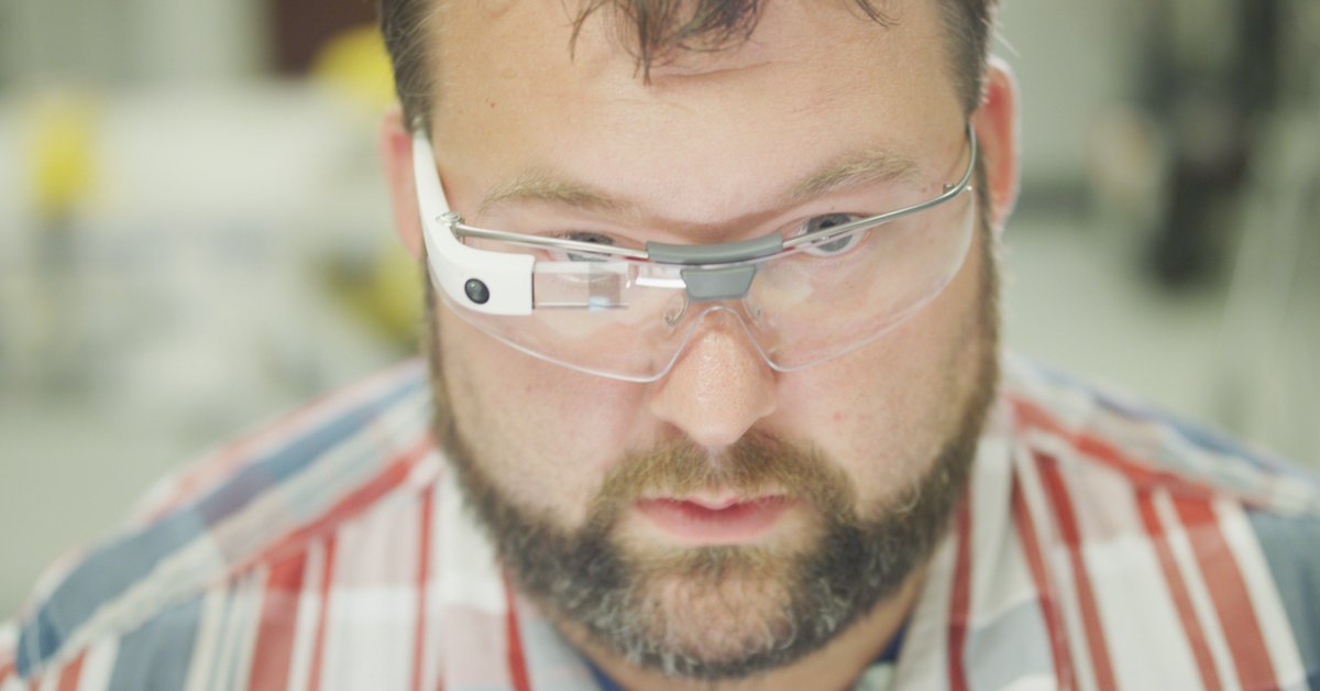 SANDROANDRINE's tweet photo. #Google Glass 2.0 Is a Startling Second Act #glassatwork #innovation https://t.co/oVSfC2qWjZ https://t.co/SggLGE3j6T