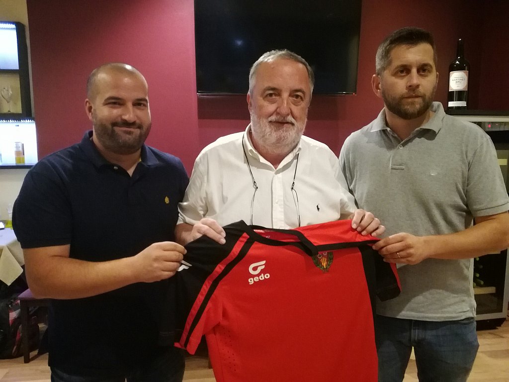 okcevendrell's tweet photo. Els entrenadors de l'equip #oklliga seran Gonzalo Medina i Xavier Nicolàs https://t.co/Q7JrEXIUcM