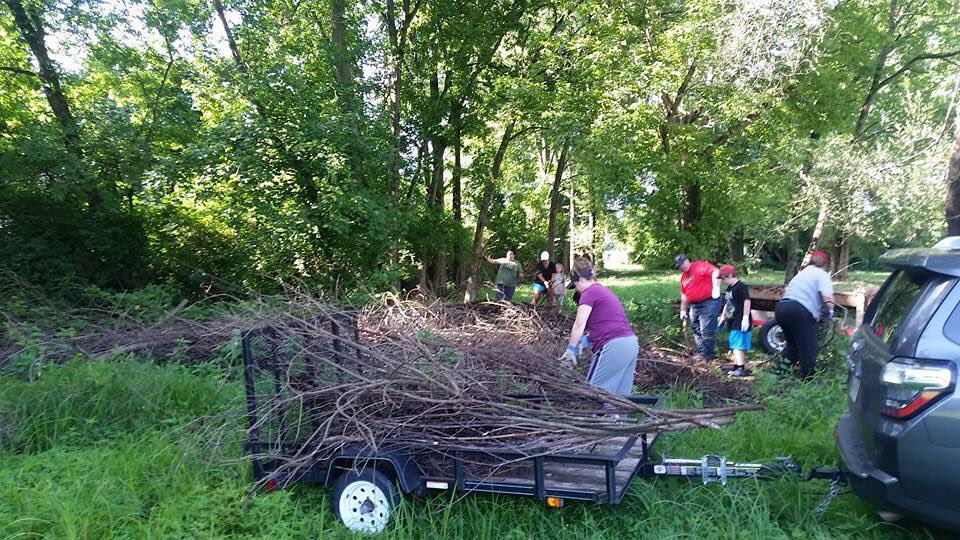 CDonaldsonES's tweet photo. Lots of hard work today to make our space ready for hands on learning. We're better together. @hamcoschools #PastorJosh https://t.co/gZKmeBucjk
