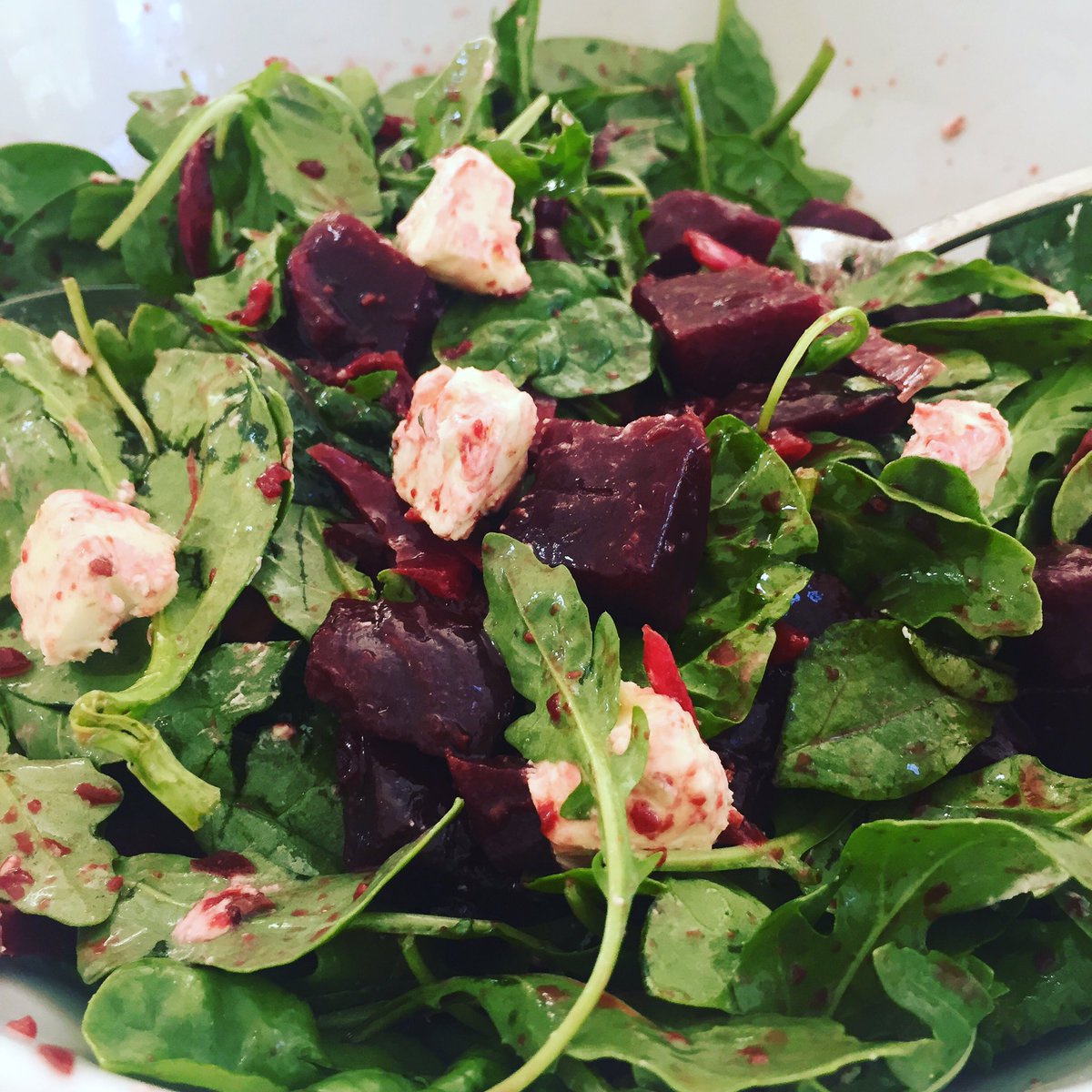 CHEVOOlife's tweet photo. #Arugula, roasted #beets & #fennel, topped with #CHEVOO. #Salad #MarinatedCheese #GoatCheese #SaladDressing #Healthy #MeatlessMonday https://t.co/5xxZG0XJYO
