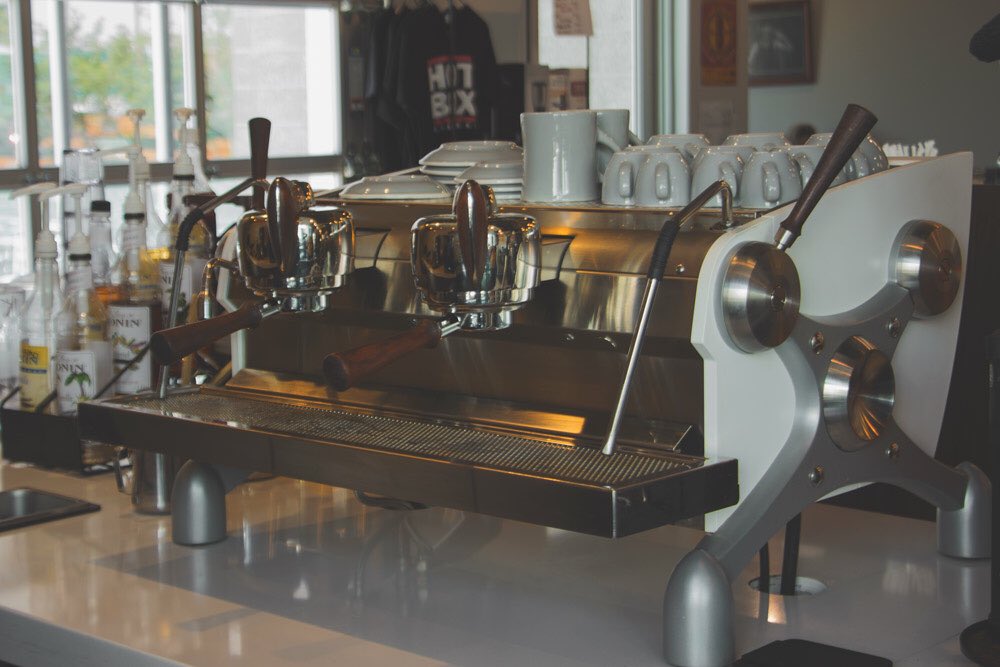 Coffee + Doughnuts delivered to your house or office thx to <a href="/Grubhub/">Grubhub</a>! Click here to get yo' fix: bit.ly/2uqPUPg