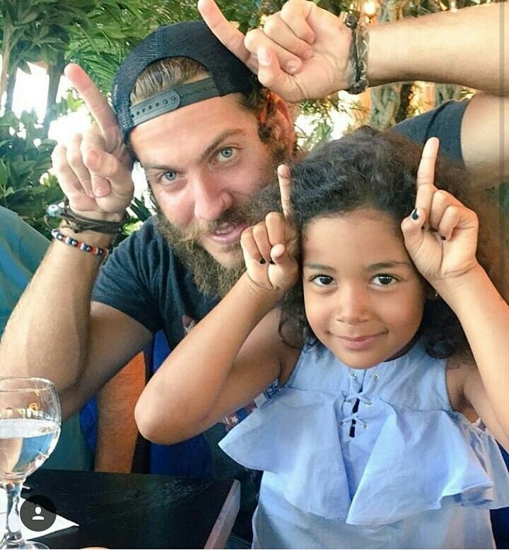 Alara içinnn gulucuk
GerçekFenerli SerhatAkın