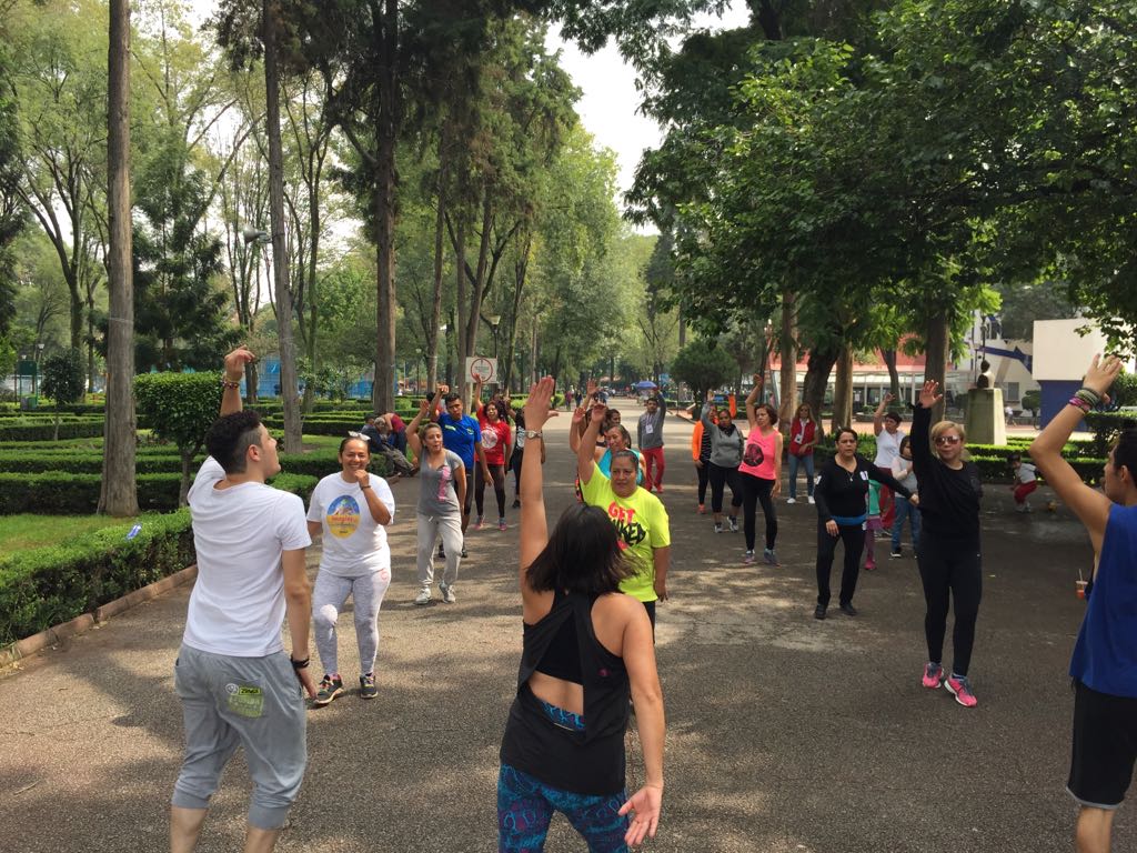 e_tuinterior's tweet photo. ¡Gracias por asistir y divertirse con nosotros en el evento de #zumba!  #BenitoJuarez #JuntosXelCambio https://t.co/t2SLGbDFZW