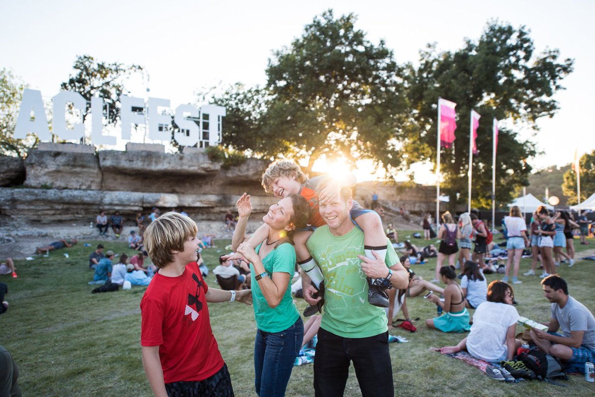 Did you know children 10 and under can attend #ACLFest for FREE with a ticket-holding adult? bit.ly/2tCsCSK Photo by <a href="/kbarberphotos/">Katrina Barber</a>