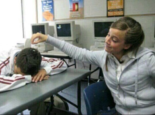 twentyonefetus_'s tweet photo. Tyler es yo en la escuela https://t.co/j3eUojhv3q