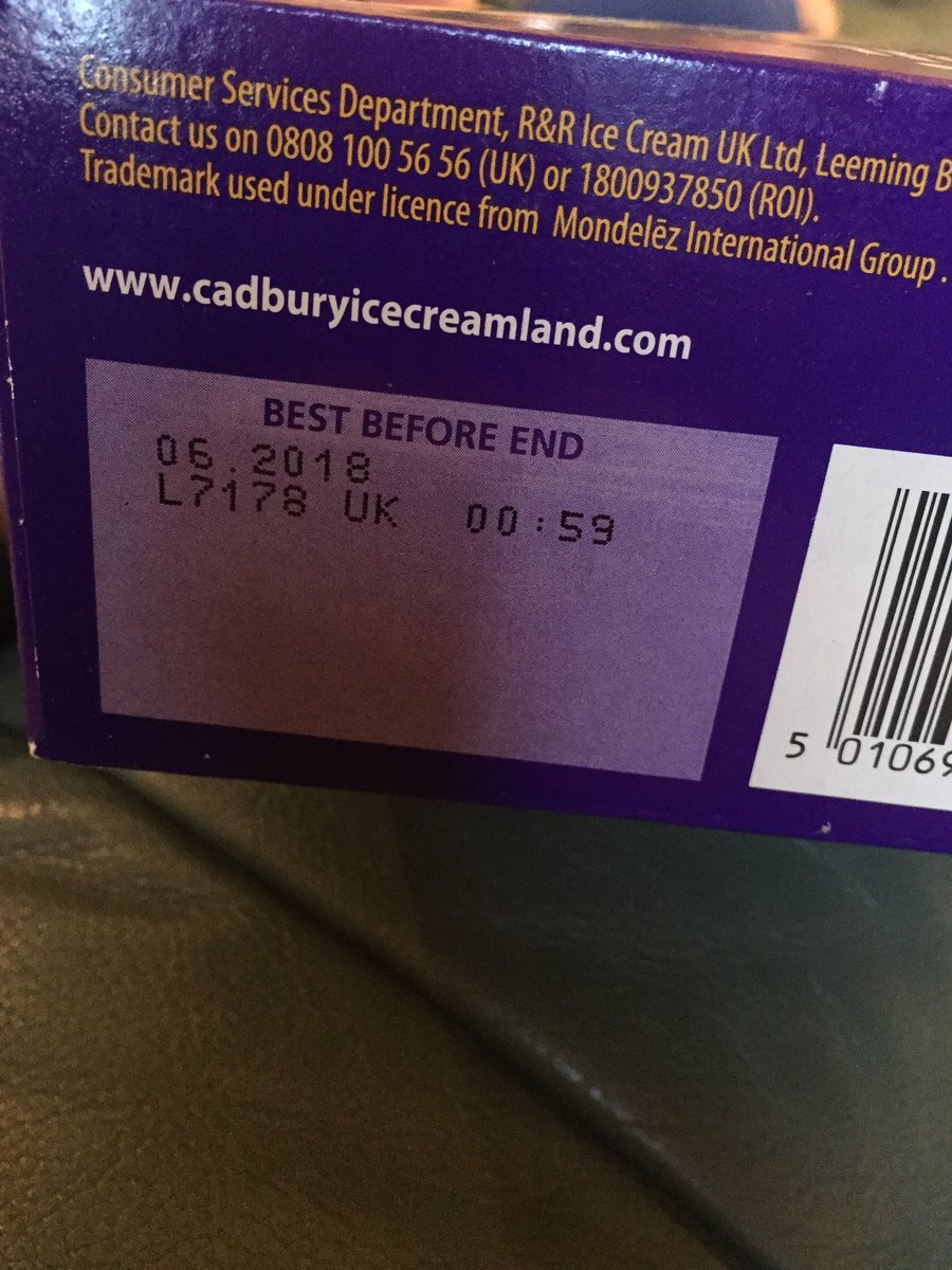 RobPerry2012's tweet photo. Slight manufacturing error of this cadburys ice cream. Think you may wish to check the batch @CadburyUK https://t.co/v9zg5HQuVp