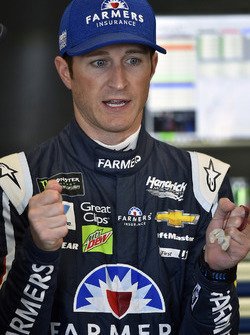 JimmySpencer41's tweet photo. Cuando ganas una carrera después de 3 años// Pero ganarla no te asegura el puesto mas adelante
#NascarXFox https://t.co/lfs163Y79f