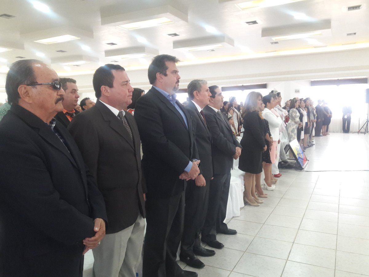 MinturZonal4's tweet photo. Inicia en #Chone la sesión solemne por los 123 años de cantonización. Autoridades locales y nacionales participan del evento. https://t.co/WwsNQTrgYI