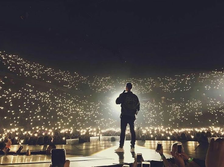 KennySWAG__'s tweet photo. #PurposeTour https://t.co/V70bDhhp9j