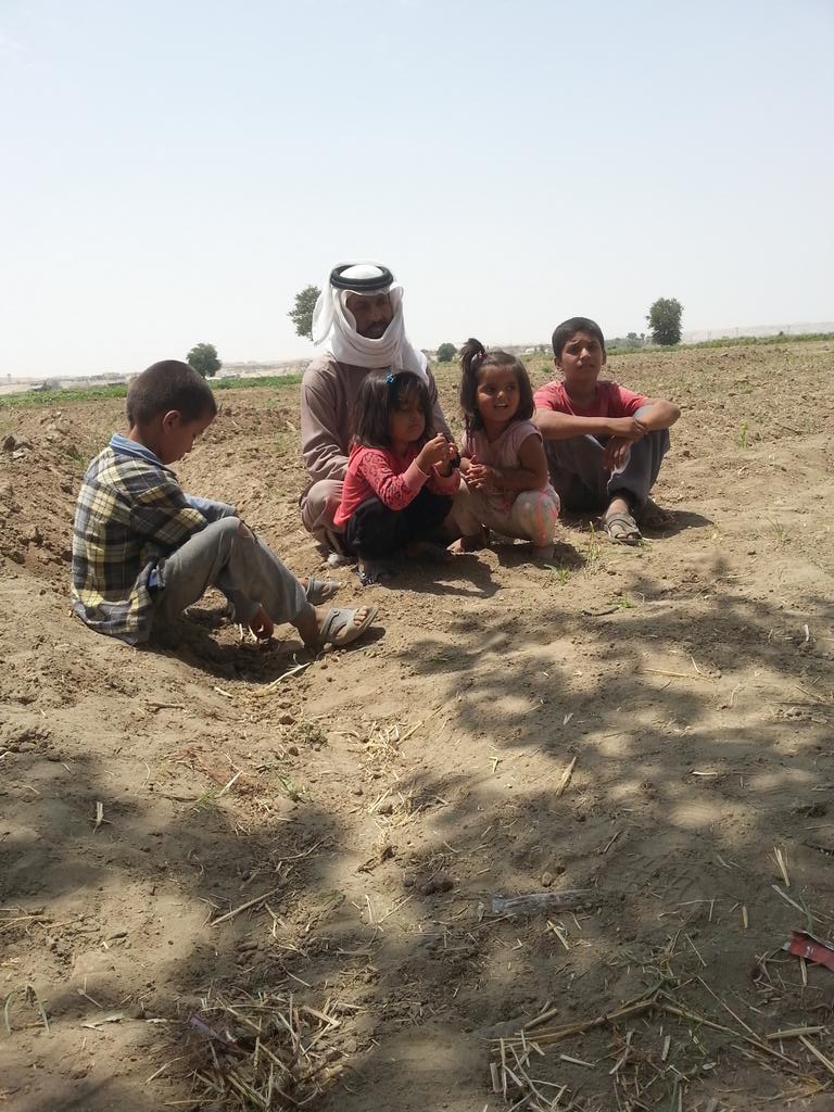 as3d_araoaba's tweet image. في العراء منذ اسبوع انا وأولادي جراء القصف الروسي العنقودي والبرامل
حسبنا الله ونعم الوكيل
#اسعد_الروابة