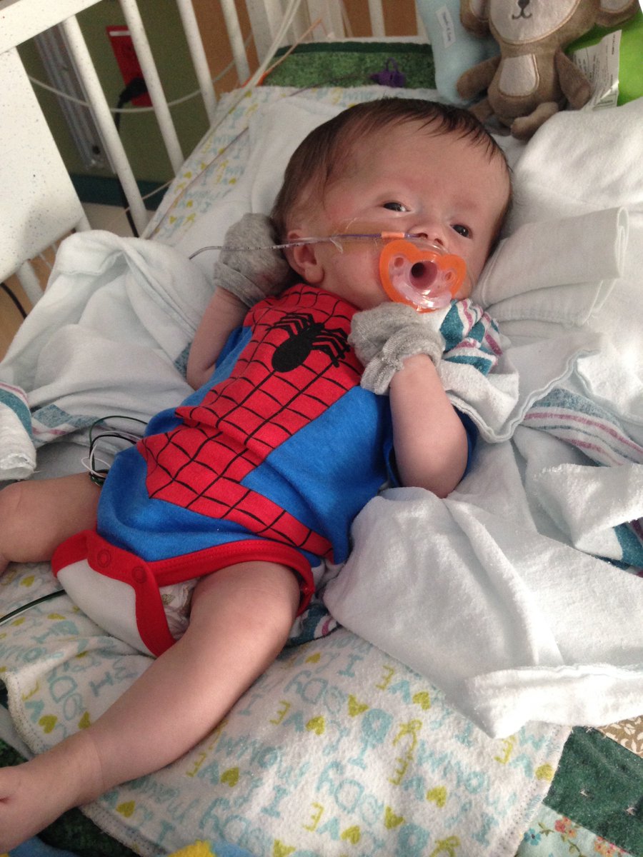auniestrada's tweet photo. My little superhero ❤️ https://t.co/PVU2BG84Y0