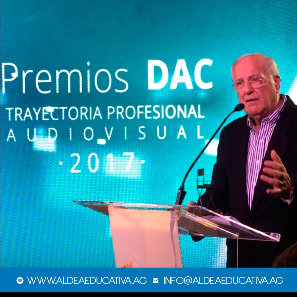 aldeaeducativa_'s tweet photo. Felicitamos a #RodolfoHoppe por el premio recibido #PremiosDAC @dac_directores Más información: https://t.co/4OzDlh5G9I https://t.co/5UhCjNIzzV