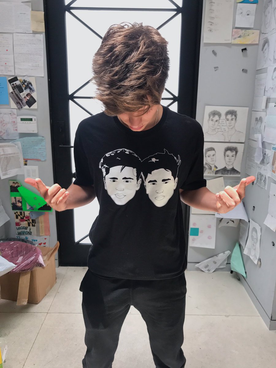 emartineeez's tweet photo. NEW T-SHIRT!! First glow in the dark merch!!! Get it right now!! It's hoooot babeee❤
https://t.co/lygxQ8K7Tz https://t.co/MKuXM9aGp1
