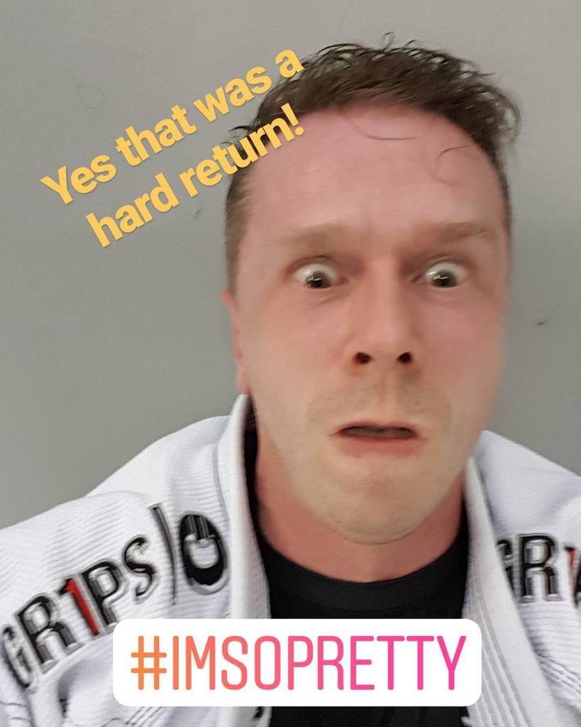 Old_Munki's tweet photo. First rolls and I pick a hard night to test my back. Thanks guys @factorybjj #bjj #oldman #compclass https://t.co/wuGghuvIq6 https://t.co/gAW9bGZana