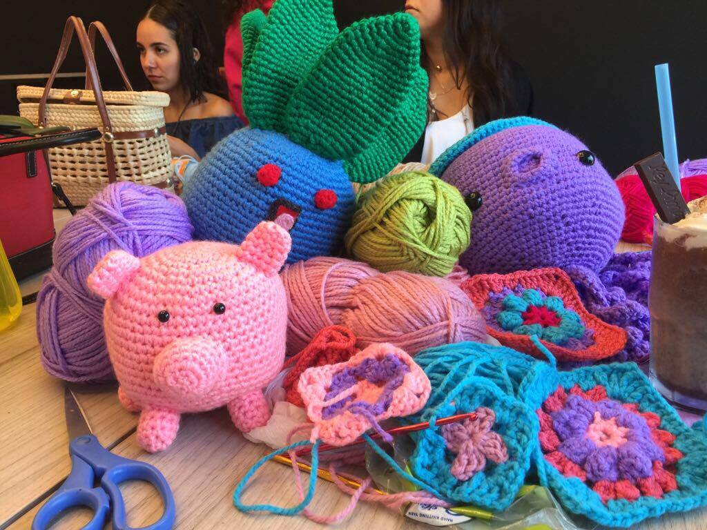 espaciolibreAP's tweet photo. Un poco de lo que realizaron las chicas de la primera generación del #CursoDeCrochet <3. :D #amigurumis #PalomitaCrochet https://t.co/M18D5yX8q7