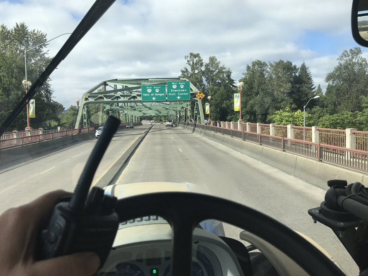MarieB41's tweet photo. Something you don't see everyday, a "parade" of tractors going past @uoregon #ORag #Harvest17 #BalingCrew @BashawSeed #Agchat https://t.co/c96pCif1fS