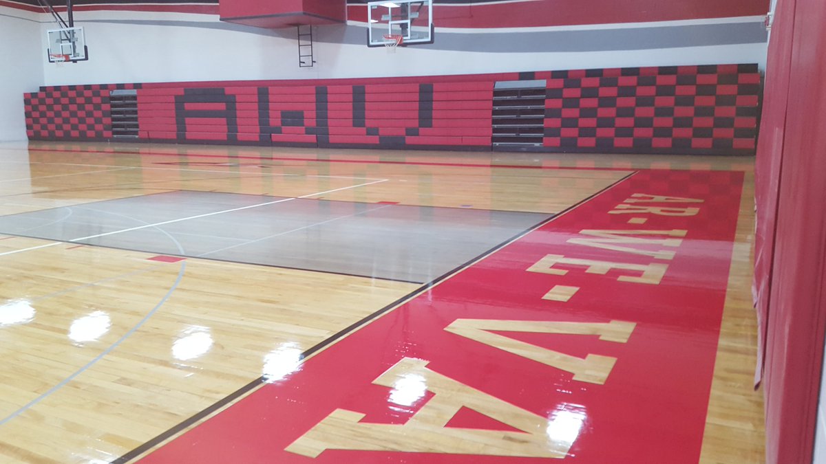 arweva_rockets's tweet photo. Ar-We-Va's "new look" after summer refinishing, repainting gym project!! Super Looking Gym! #RocketPride #AWV https://t.co/o1HFFXDhMc