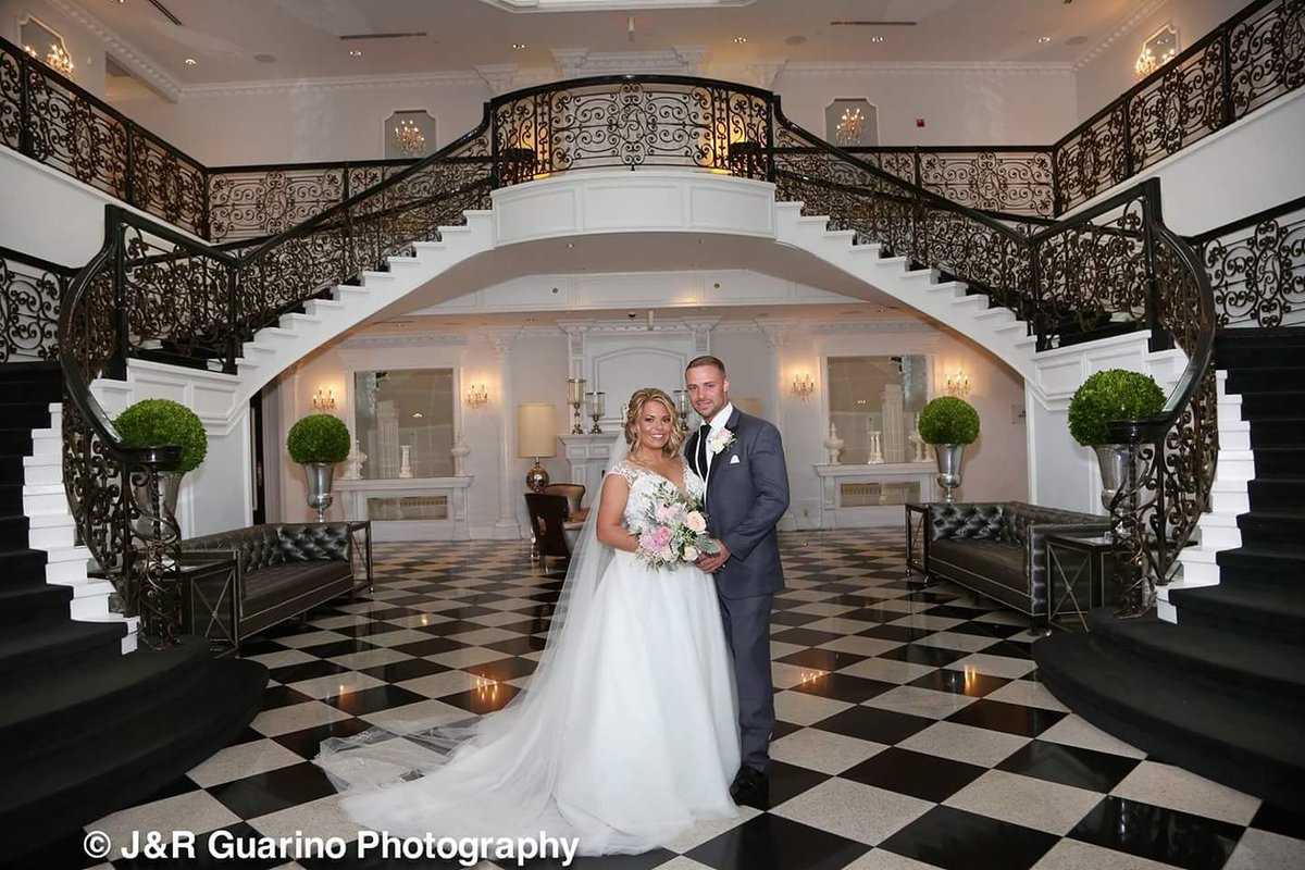 chazmatazztr's tweet photo. Dave & Giavanna, one of @chazmatazztr's newlyweds!!! #AddisonPark #Tuxedos #groom #Wemakethislookgood #newlyweds #TomsRiver #greytuxedos https://t.co/ukmX5ikPov