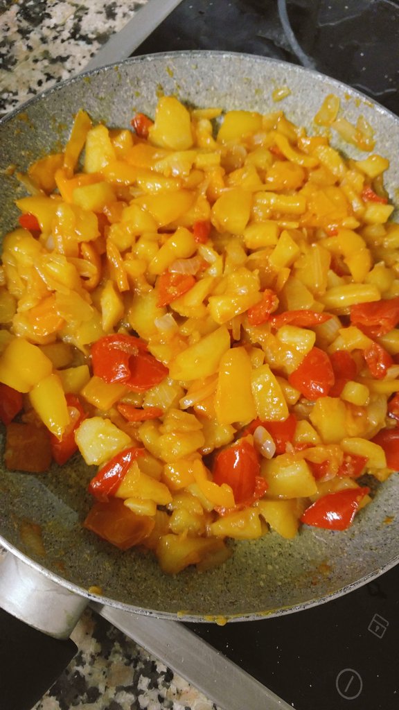 succodimela's tweet photo. E per finire: peperonata ❤ (per domani 😅) 
3 h e mezzo in cucina, nuovo record 🙌
#stracca #eoraGot 💘 https://t.co/3KhrMyJ7nm