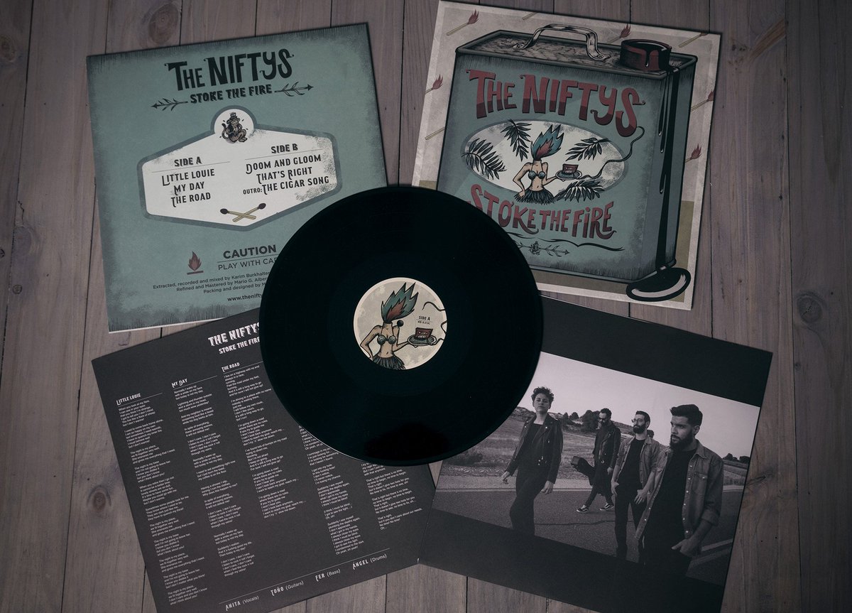 carabradio's tweet photo. #CaraB47 🔴 | @theniftys nos han dejado un vinilo firmado de #StokeTheFire. Mañana habrá sorteo.

G R A C I A S ❤ https://t.co/3LpIiJIySC