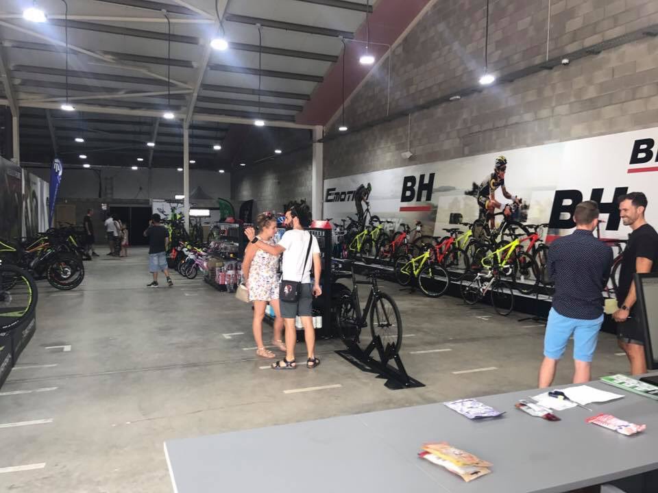 Edibikes_fig's tweet photo. Os esperamos en nuestra nueva tienda (Vila-sacra) 
Con muchas ganas de nuevos objetivos! https://t.co/wEdYHrHURz