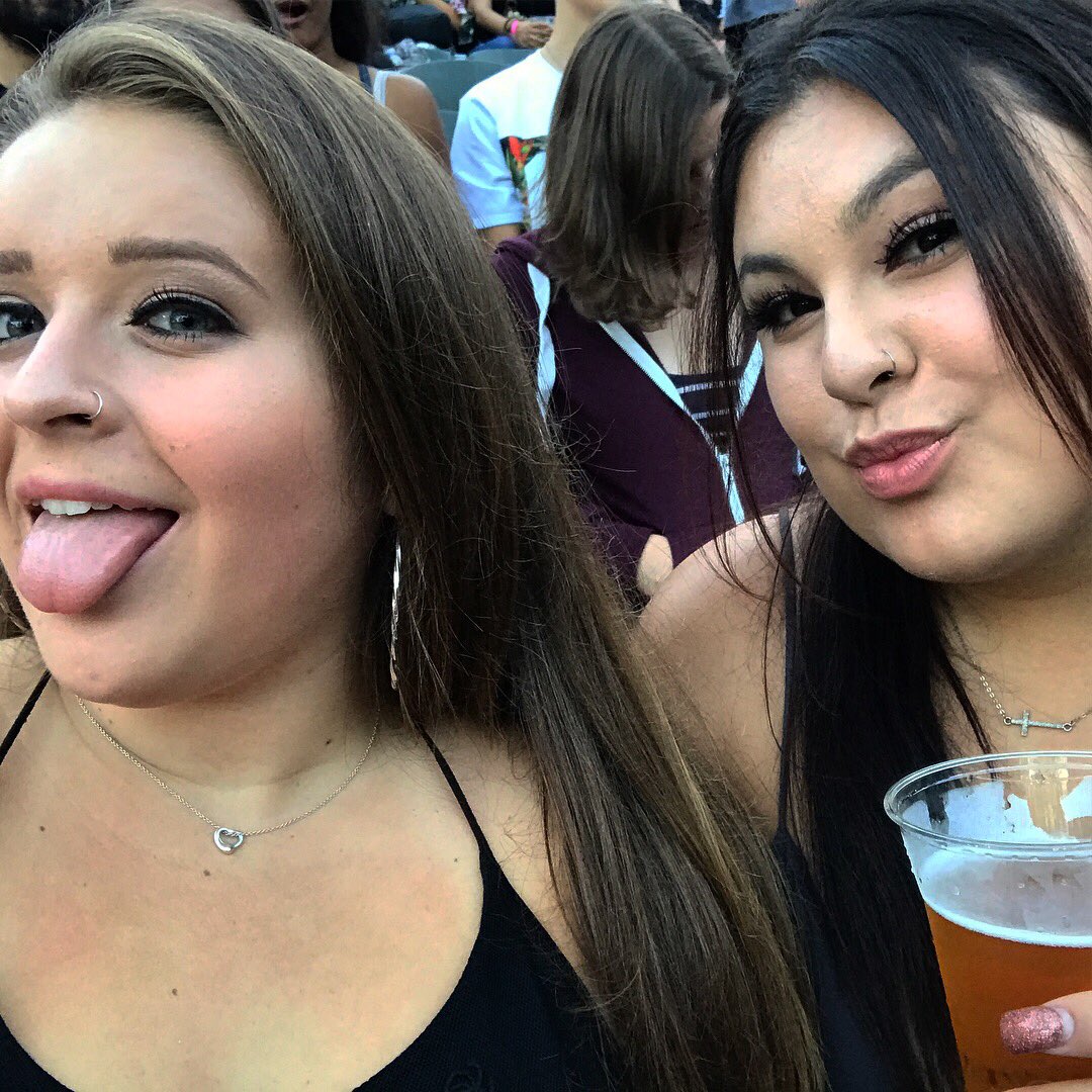 arianamelero's tweet photo. Happy birthday sissy 💓 #Iration #SlightyStoopid https://t.co/1XqZG5rRZf