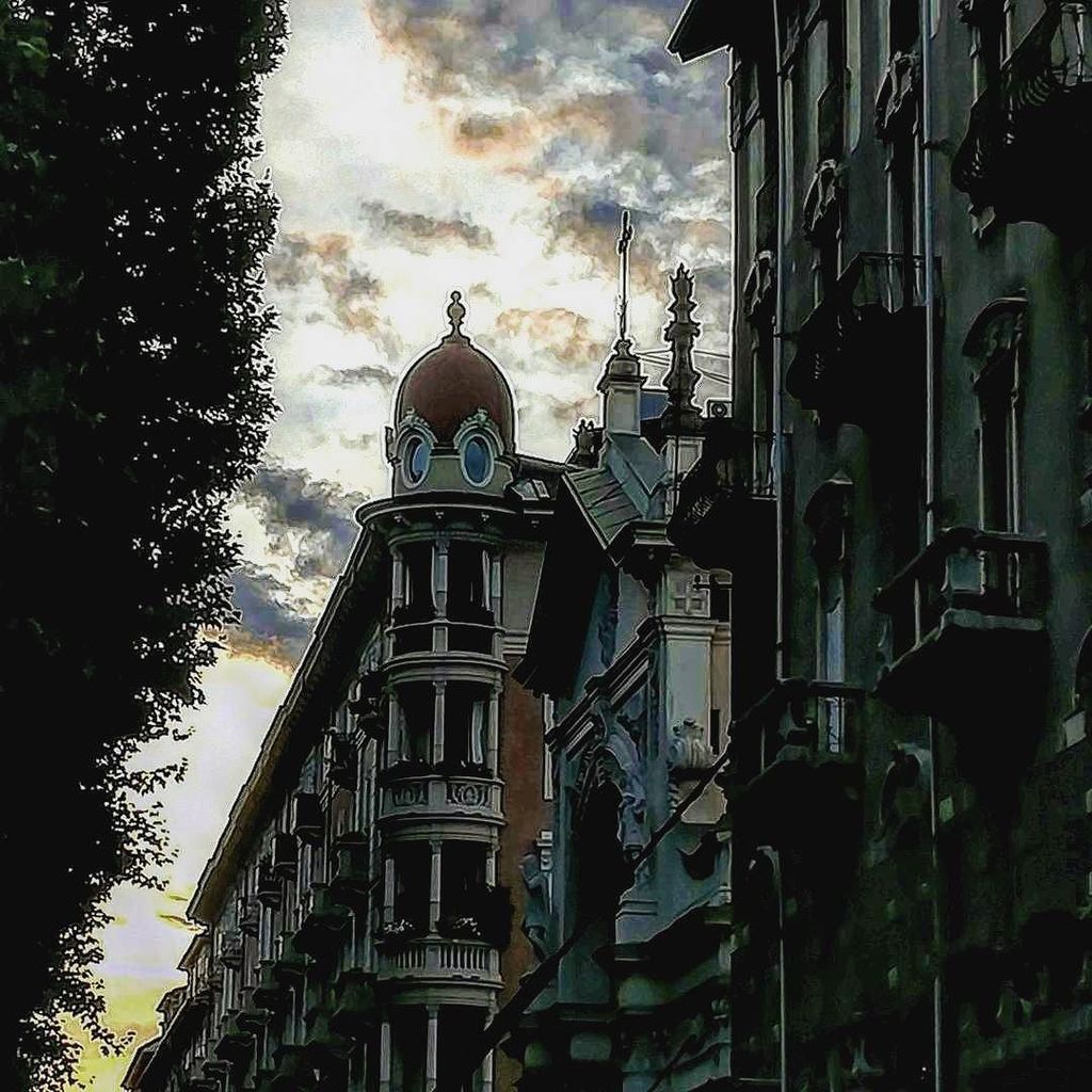 ciauturin's tweet photo. Nuvole che si infrangono presso cieli squarciati da cupole
-
-
-
#torinomonamour #turinlove #ig_italia #igers #sun… https://t.co/XtD9aLfzMG https://t.co/HHaLDi2gmn