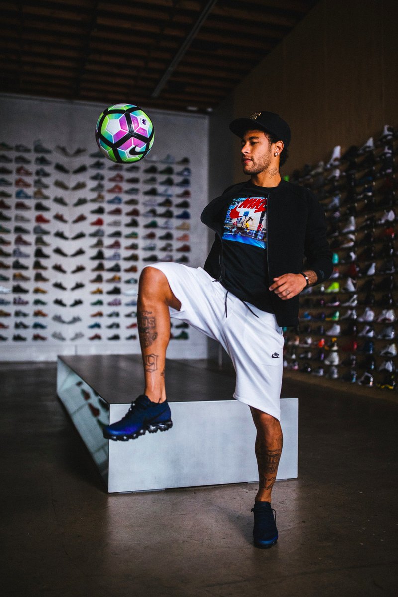 neymar goes sneaker shopping