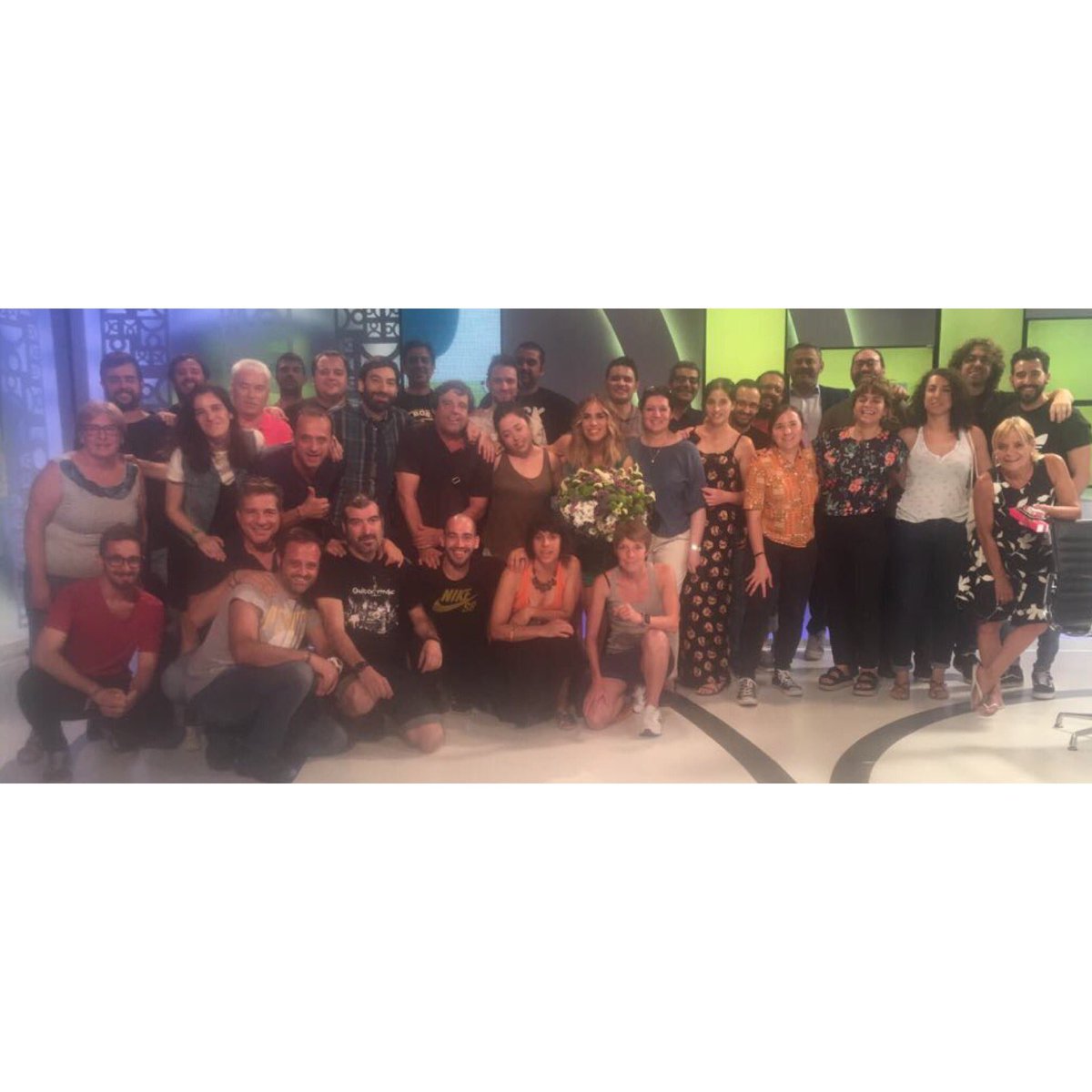 maria__gomez's tweet photo. Sólo puedo decir: ¡gracias, gracias, gracias! A TODO EL EQUIPO DE @90minutiRMTV. 
Aquí he escrito unas palabritas ❤️ https://t.co/iAxrsYgVyV https://t.co/gsJZFm3wwQ