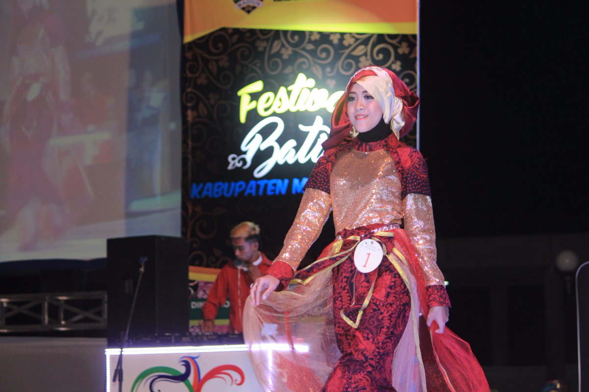 POLTEKINDONESIA's tweet image. salam sukses @POLTEKINDONESIA
Perwakilan lomba Duta Batik di Mejayan Kota Caruban Kab. Madiun
Segera daftar di @POLTEKINDONESIA
085749149347