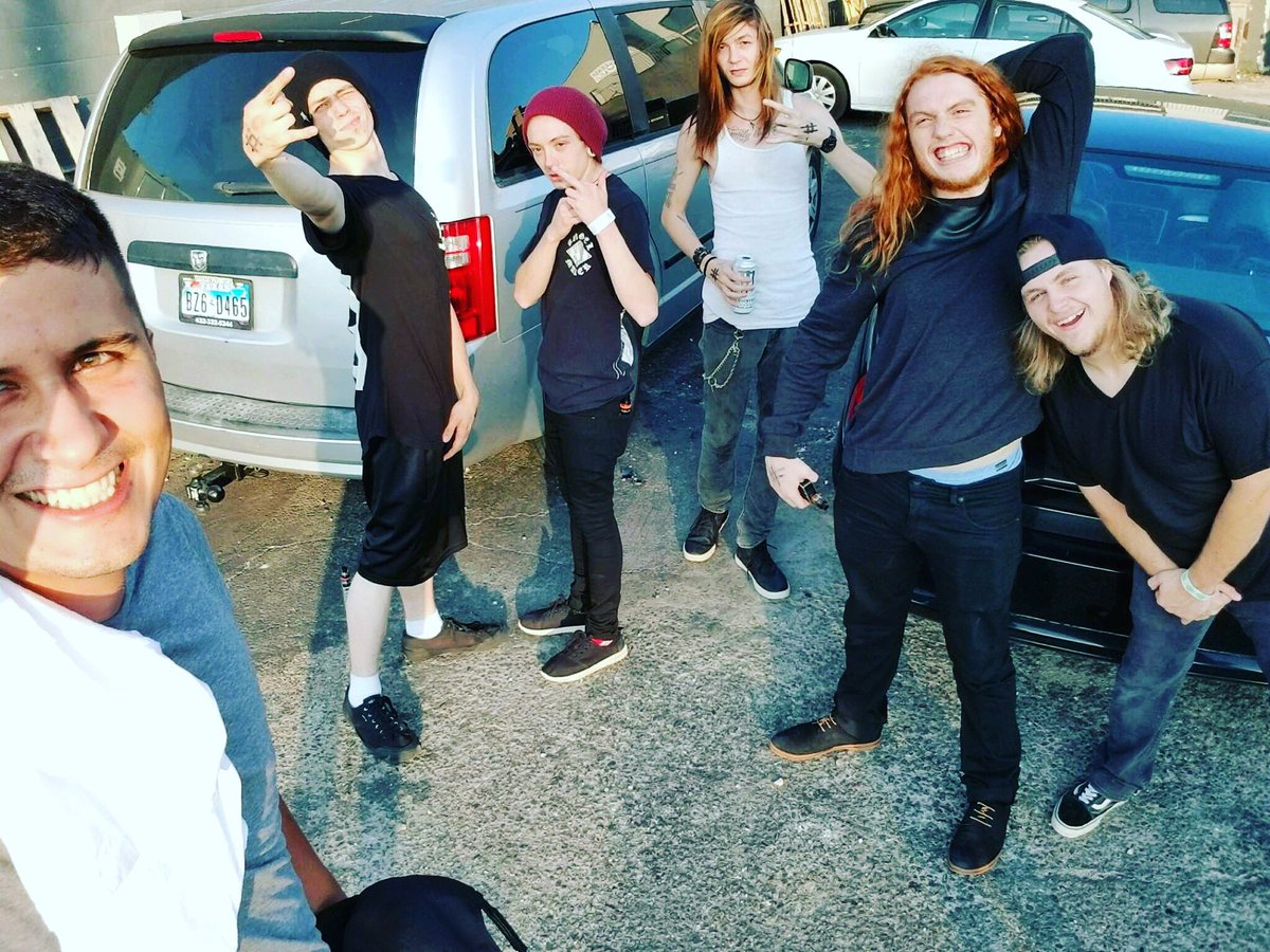 itsMattsacre's tweet photo. SQUAD PHOTO! at the show in Austin Tx,! The show was sick.!😈@_AUSLANDER #AustinTx #heavymusic #deathcore #metalcore #auslanderband #breeeee https://t.co/pUwNRgHoOA