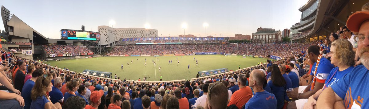 PVFACEBOOK's tweet photo. Final 0-2 @nandogp7 y @SimoneZaza #CINvVAL #VCFonTour2017 @fccincinnati https://t.co/84X1rO1Wcz
